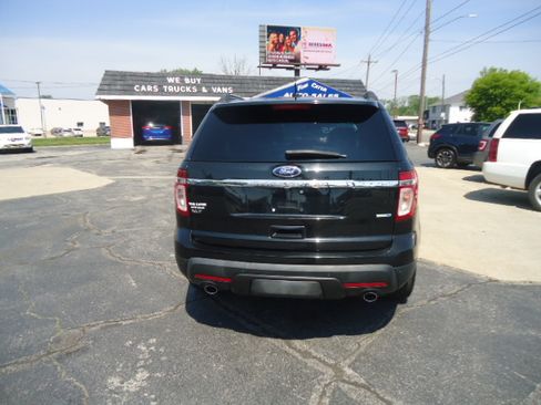 Used 2015 Ford Explorer 4WD XLT image 14