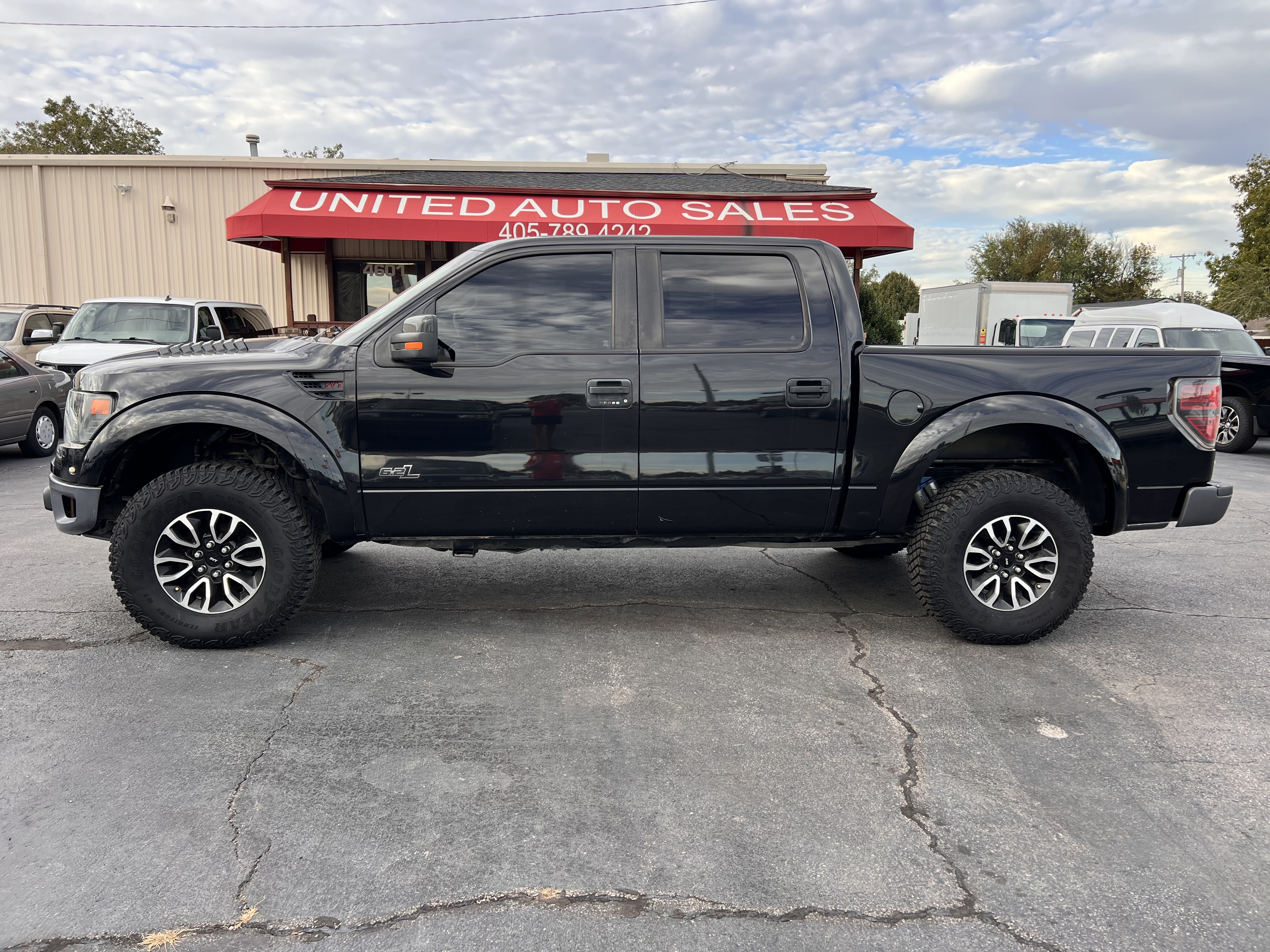 Used 2014 Ford F150 4x4 Crew Cab SVT Raptor image 1