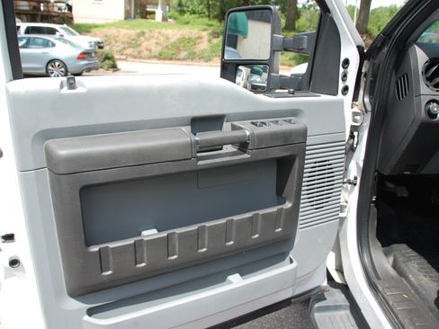 Used 2016 Ford F250 XLT image 19