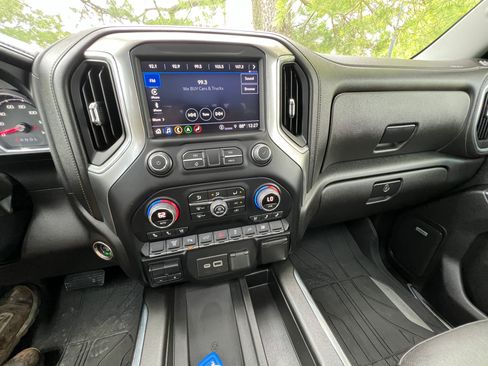 Used 2022 Chevrolet Silverado 3500 LTZ image 35