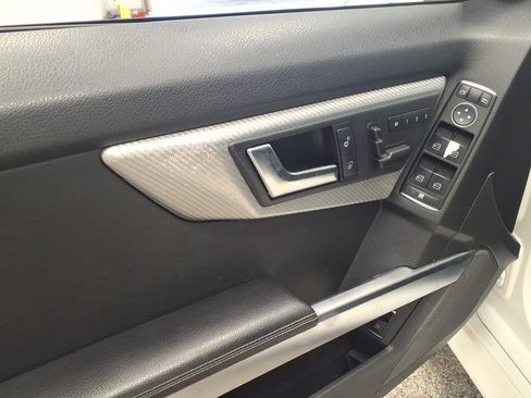 Used 2014 Mercedes-Benz GLK 350 image 8