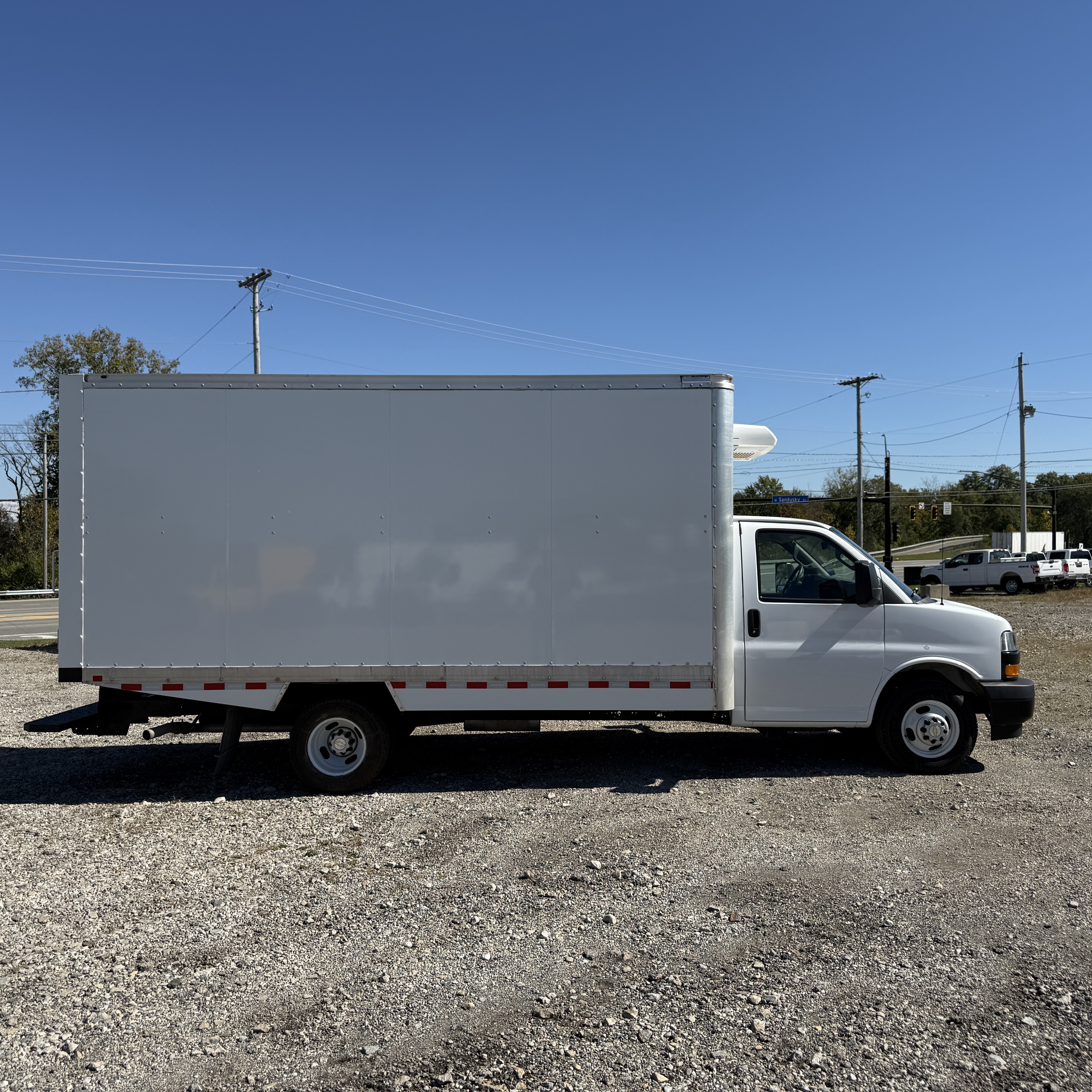 Used 2024 Chevrolet Express 3500 UNAVAIL RWD image 2