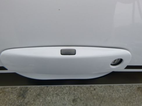 Used 2011 Dodge Challenger R/T image 17