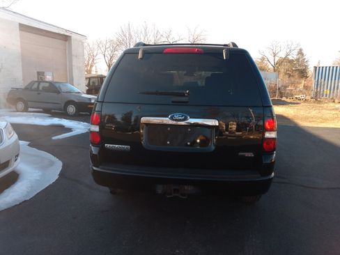 Used 2010 Ford Explorer XLT image 8