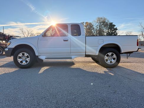 Used 1999 Toyota Tacoma PreRunner image 4