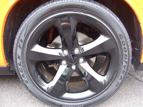 Used 2014 Dodge Challenger R/T Plus image 7