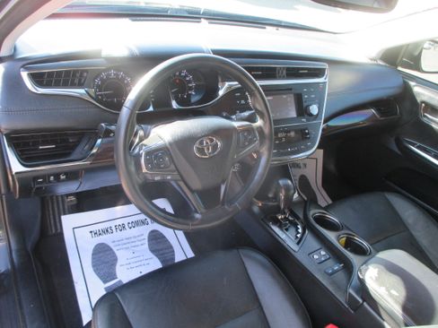 Used 2013 Toyota Avalon XLE Premium image 12