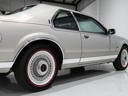 Used 1990 Lincoln Mark VII Blass image 24