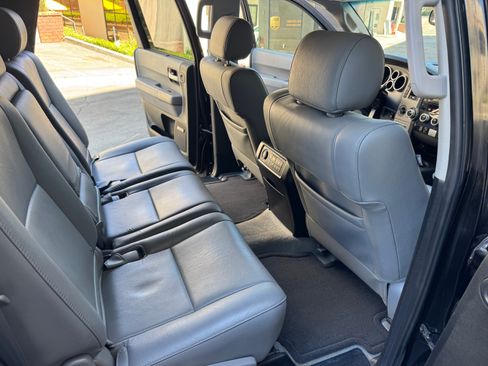 Used 2011 Toyota Sequoia Limited image 23