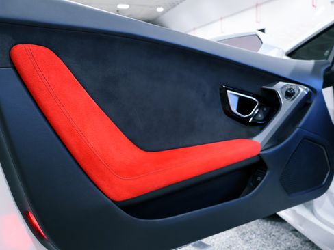 Used 2017 Lamborghini Huracan LP 580-2 image 25