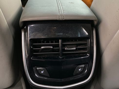 Used 2014 Cadillac XTS Luxury image 6