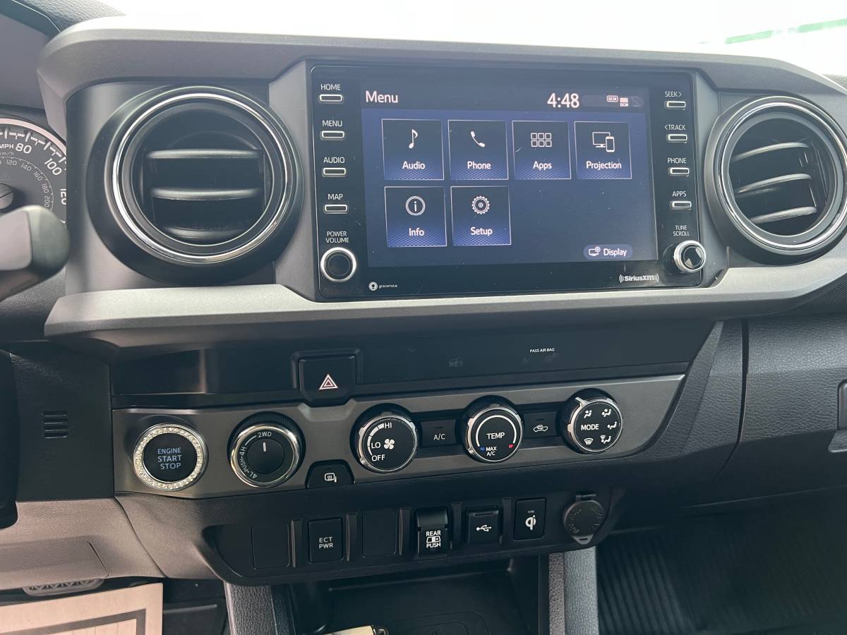 Used 2020 Toyota Tacoma TRD Sport AWD/4WD image 18