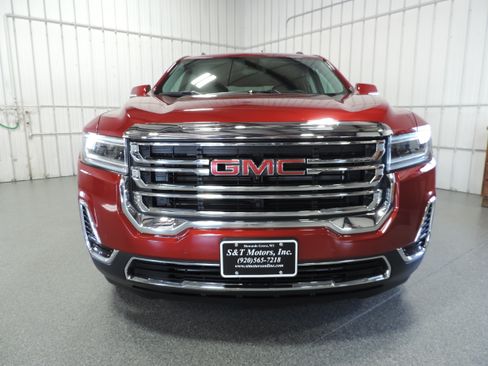 Used 2023 GMC Acadia SLE image 6