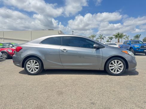 Used 2016 Kia Forte Koup EX FWD image 10