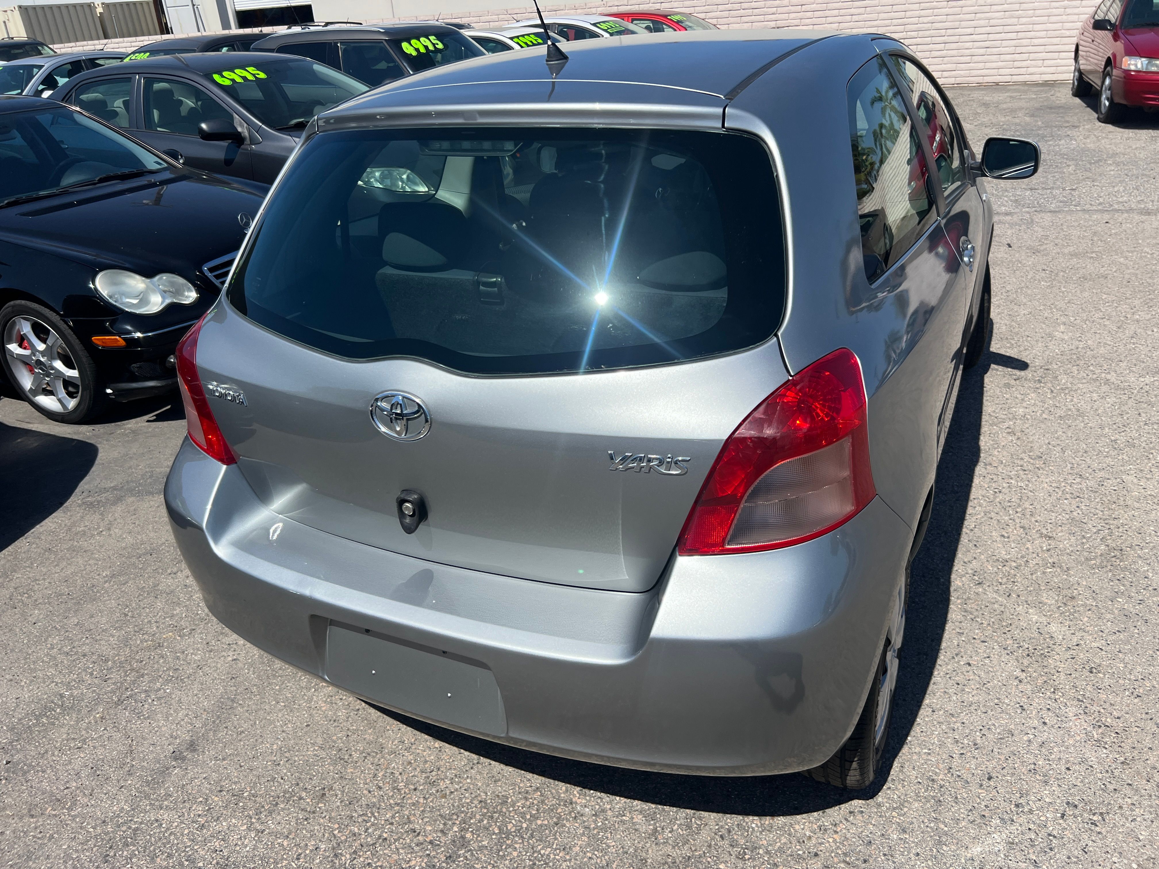 Used 2008 Toyota Yaris 2-Door Hatchback FWD image 7