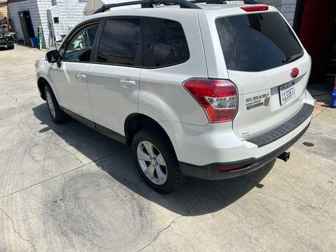 Used 2015 Subaru Forester 2.5i Premium AWD/4WD image 4