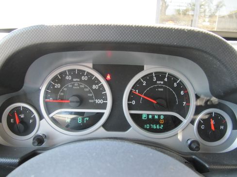 Used 2008 Jeep Wrangler Unlimited Sahara image 11