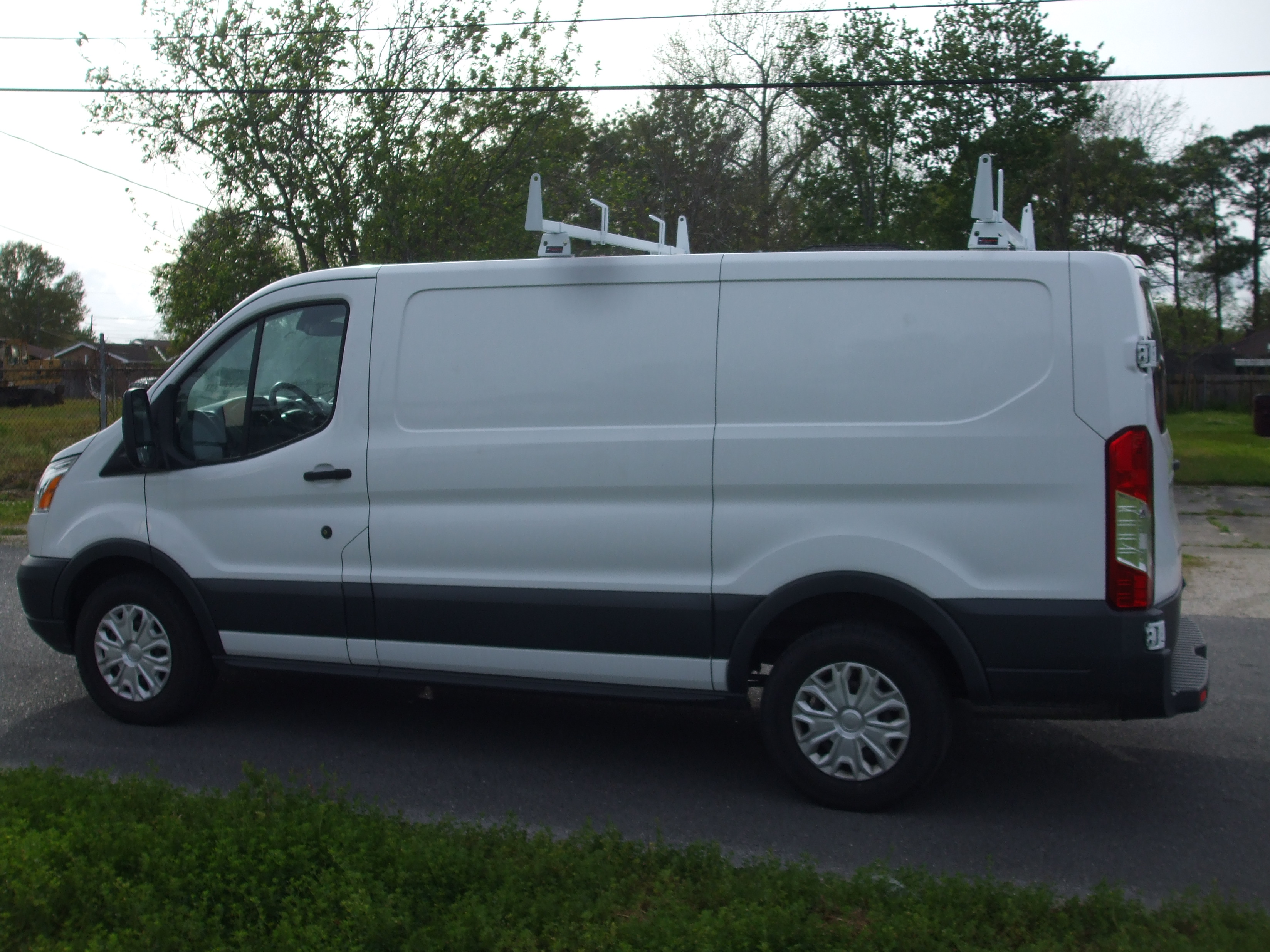Used 2015 Ford Transit 150 130 Low Roof RWD image 1