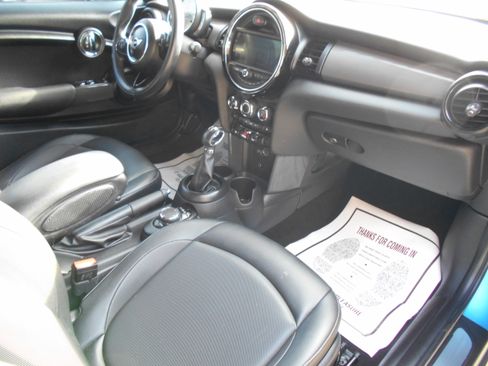 Used 2019 MINI Cooper image 10