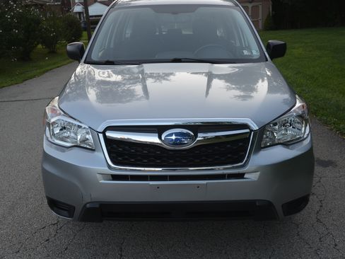 Used 2014 Subaru Forester 2.5i AWD/4WD image 8
