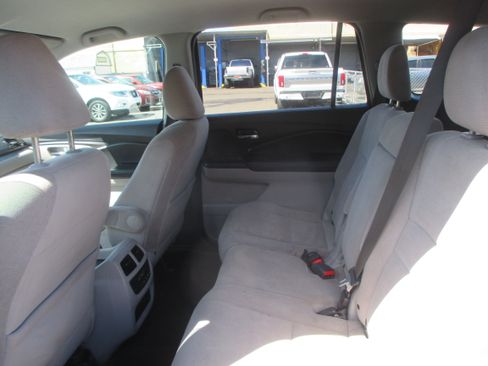 Used 2019 Honda Pilot EX image 9