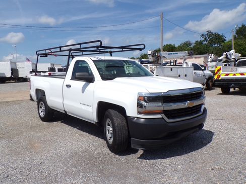 Used 2018 Chevrolet Silverado 1500 image 3