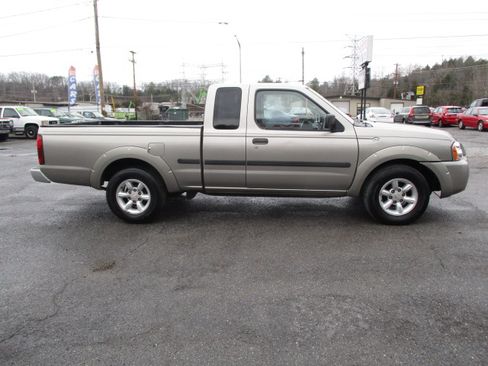 Used 2002 Nissan Frontier XE image 5