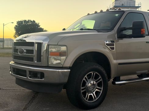 Used 2010 Ford F350 Lariat image 21