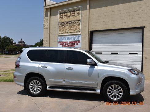 Used 2016 Lexus GX 460 GX 460 Premium Sport Utility 4 AWD/4WD image 18