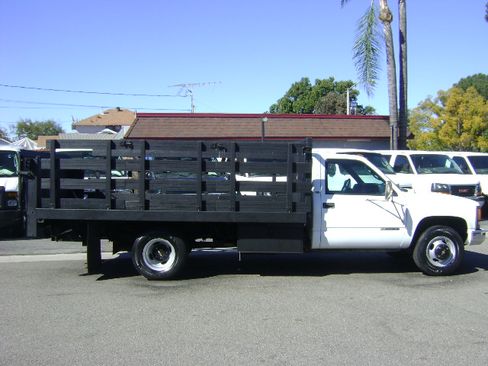 Used 1998 Chevrolet Silverado 3500 2WD Regular Cab image 2