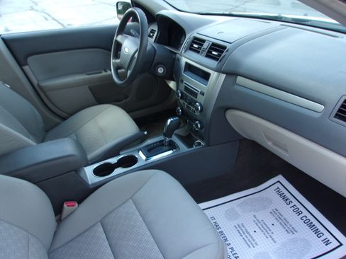 Used 2011 Ford Fusion S FWD image 4