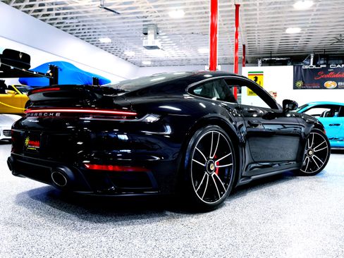 Used 2022 Porsche 911 Turbo image 13