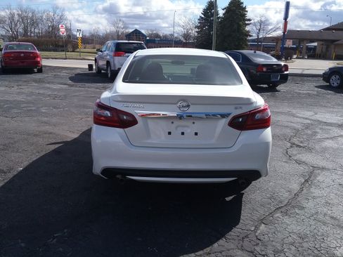 Used 2017 Nissan Altima 2.5 SR image 11