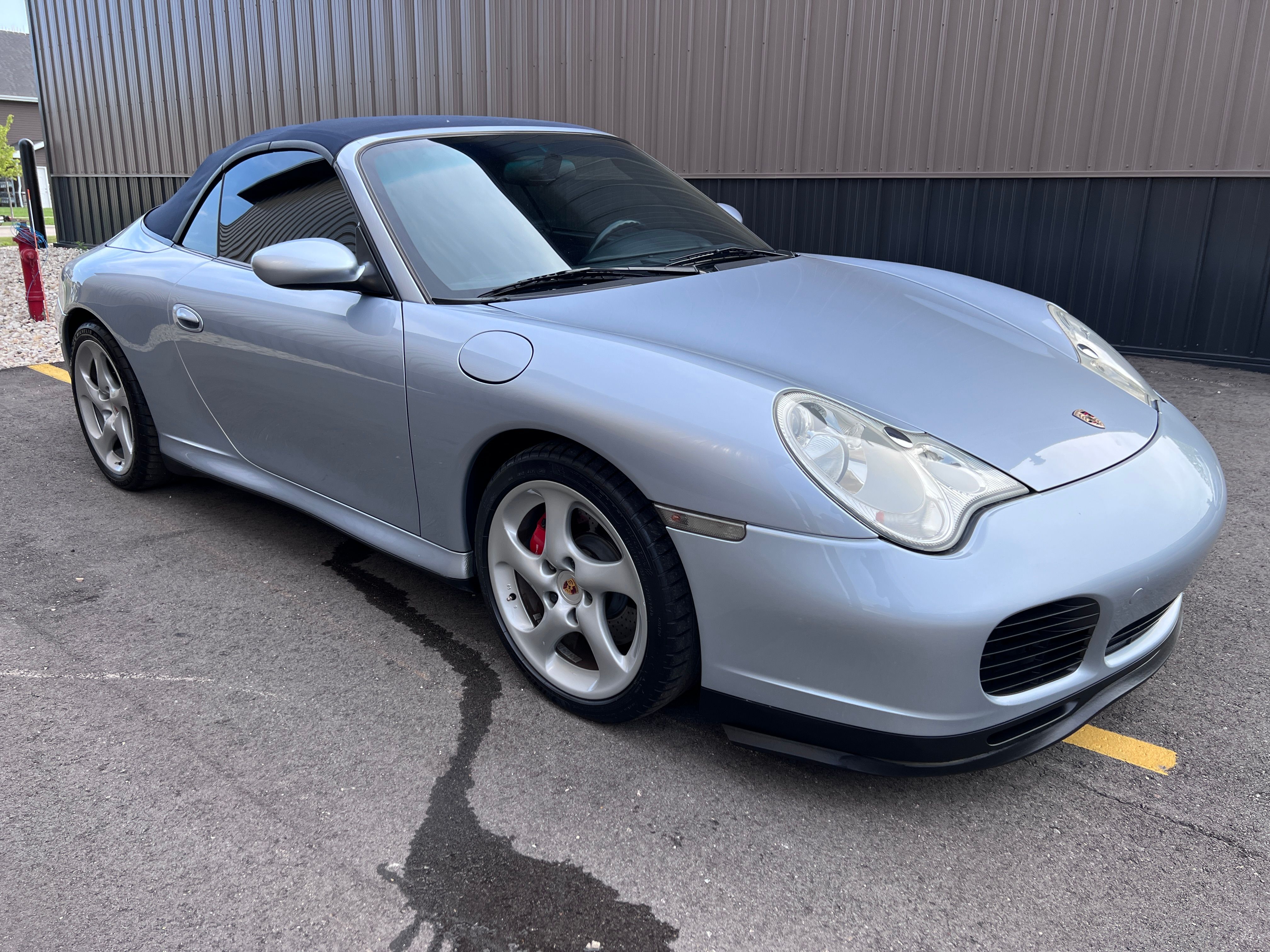 Used 2004 Porsche 911 Carrera 4S Cabriolet AWD/4WD image 10