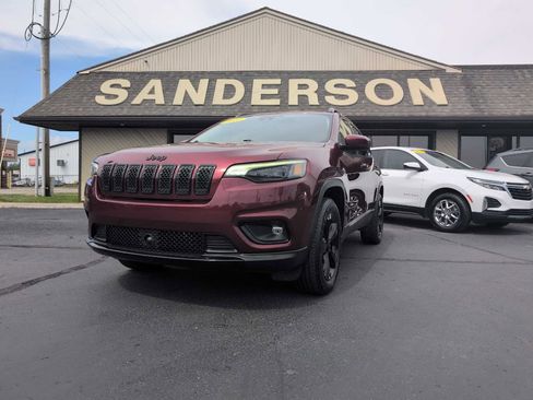 Used 2021 Jeep Cherokee Altitude Lux image 1