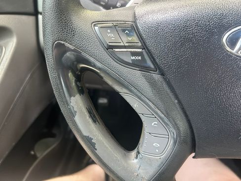 Used 2011 Hyundai Sonata SE FWD image 5