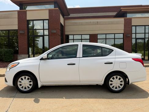Used 2018 Nissan Versa S Plus FWD image 6