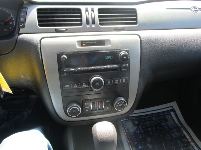 Used 2007 Chevrolet Impala LTZ FWD image 35