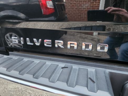 Used 2015 Chevrolet Silverado 1500 LT Z71 image 12