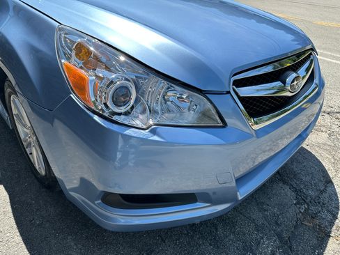 Used 2010 Subaru Legacy 2.5i Premium AWD/4WD image 11