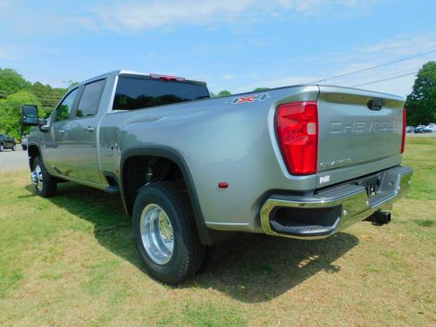 New 2026 Chevrolet Silverado 3500 4x4 Crew Cab LT image 14