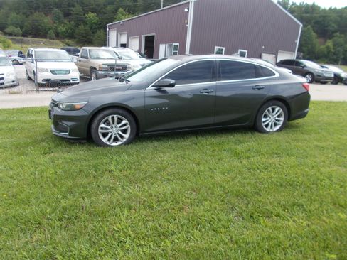 Used 2016 Chevrolet Malibu LT FWD image 1