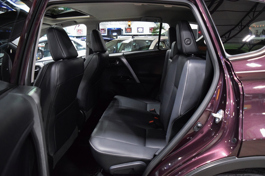 Used 2017 Toyota RAV4 Limited FWD image 20