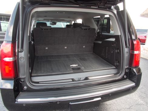 Used 2017 Chevrolet Suburban Premier image 20