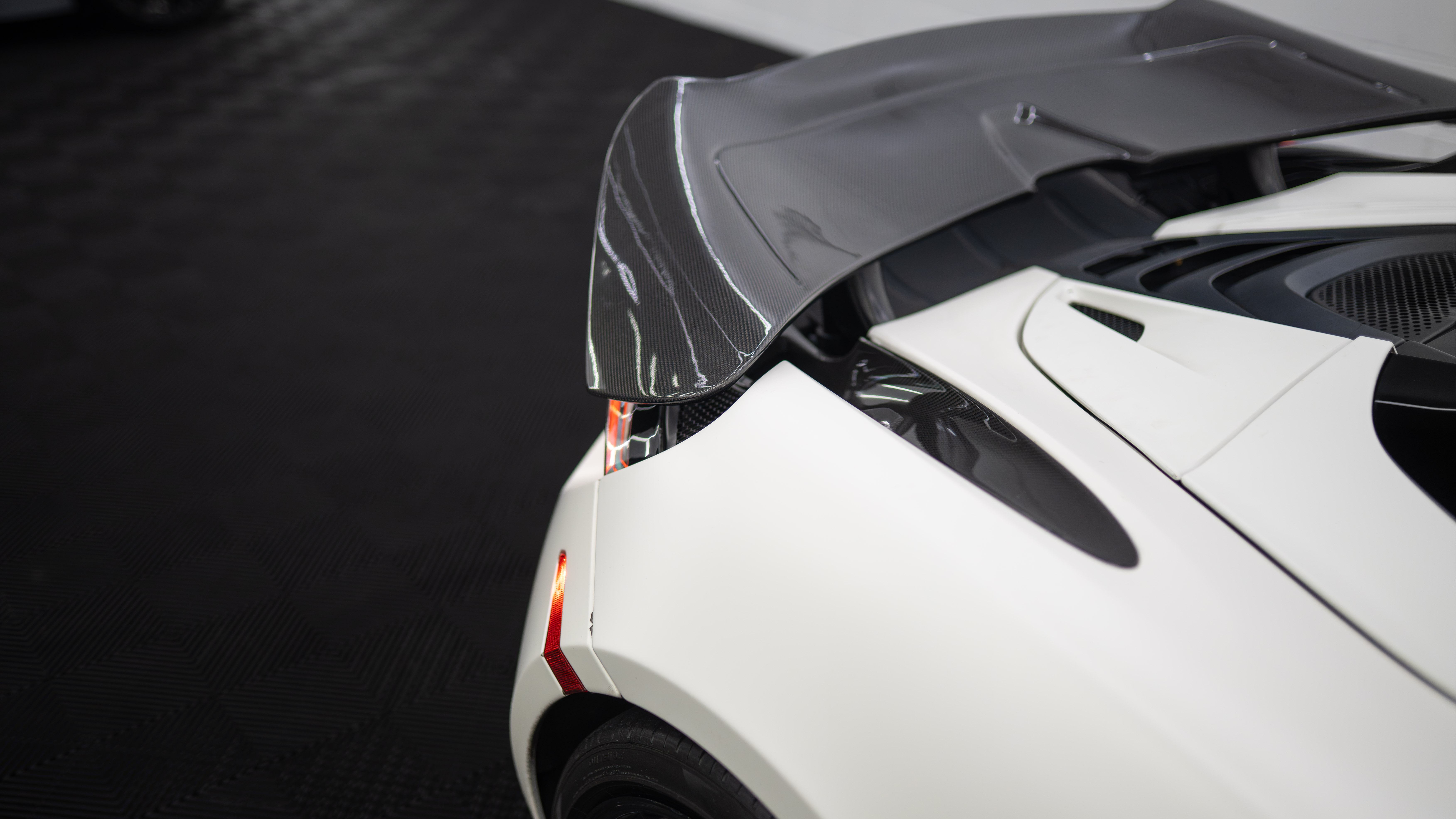 Used 2020 McLaren 720S Spider RWD image 47