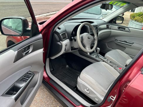 Used 2011 Subaru Forester 2.5X Premium AWD/4WD image 3