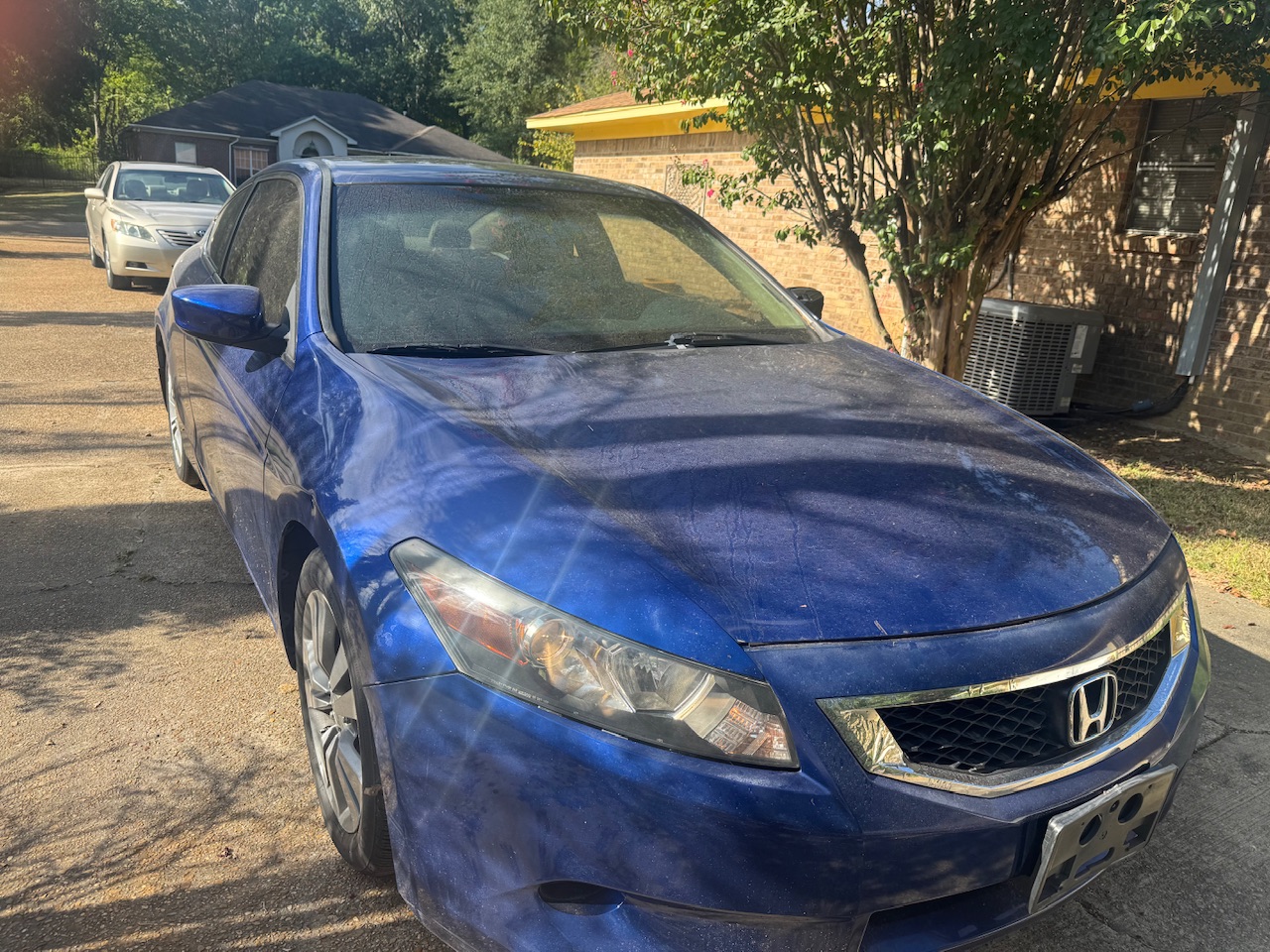 Used 2009 Honda Accord EX-L Coupe image 3