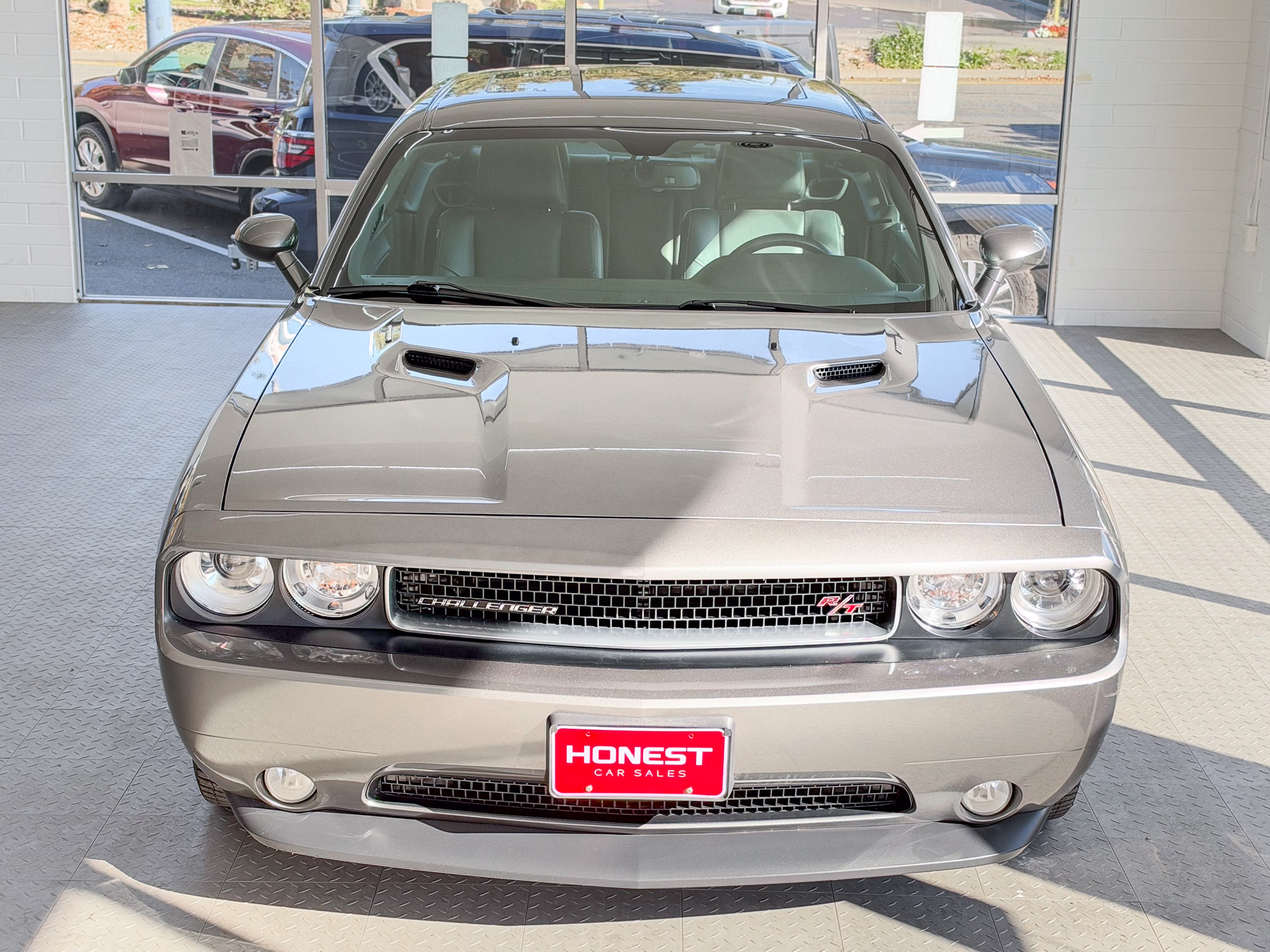 Used 2011 Dodge Challenger R/T RWD image 2
