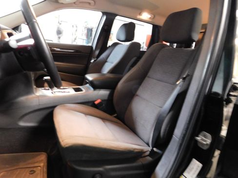 Used 2012 Jeep Grand Cherokee Laredo image 8