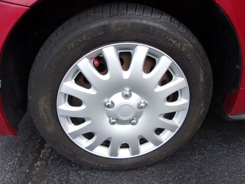 Used 2009 Pontiac Vibe FWD image 9
